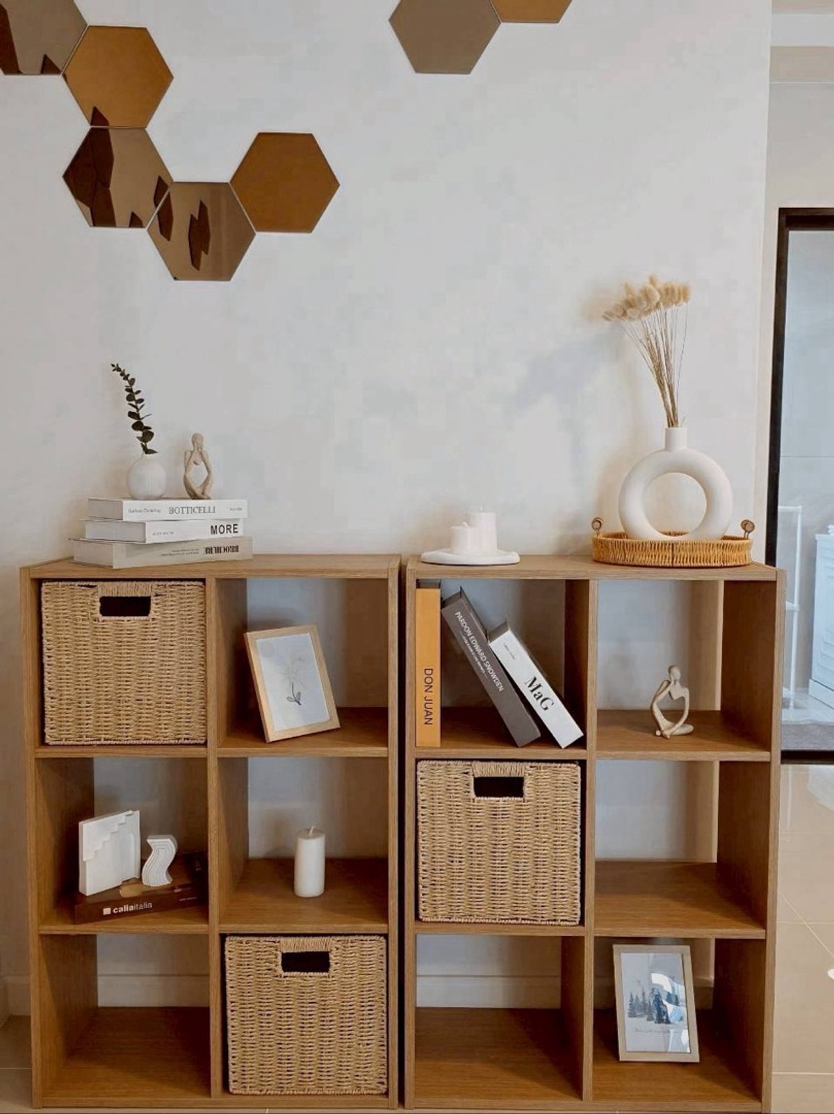 ให้เช่าทาวน์โฮมอ่อนนุช อุดมสุข : ให้เช่า Town Home 3 ชั้น  2 ห้องนอน 3 ห้องน้ำ 1 ห้องอเนกประสงค์ ห้องกว้าง สวย เฟอร์ครบ เครื่องใช้ไฟฟ้าครบ เลี้ยงสัตว์ได้ พร้อมเข้าอยู่ได้เลย