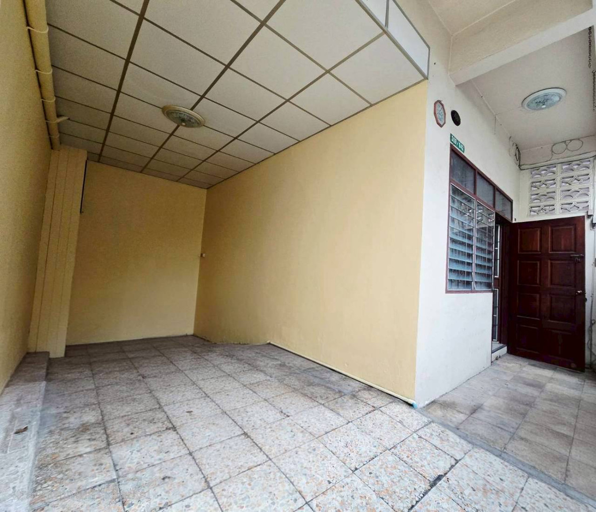 ขายทาวน์โฮมปิ่นเกล้า จรัญสนิทวงศ์ : 94902 - ขายทาวน์เฮ้าส์ทำเลดี 3 ชั้น 21ตร.วา ซ.ศิริไพลิน จรัญสนิทวงศ์ 75 (แยก 19) หลัง สน.นครบาลบางพลัดใกล้ รพ.ยันฮี