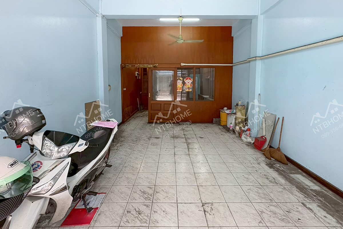 4-story commercial building, Soi Bangkok-Nonthaburi 35, good location, near Wong Sawang BTS Station. Loading...