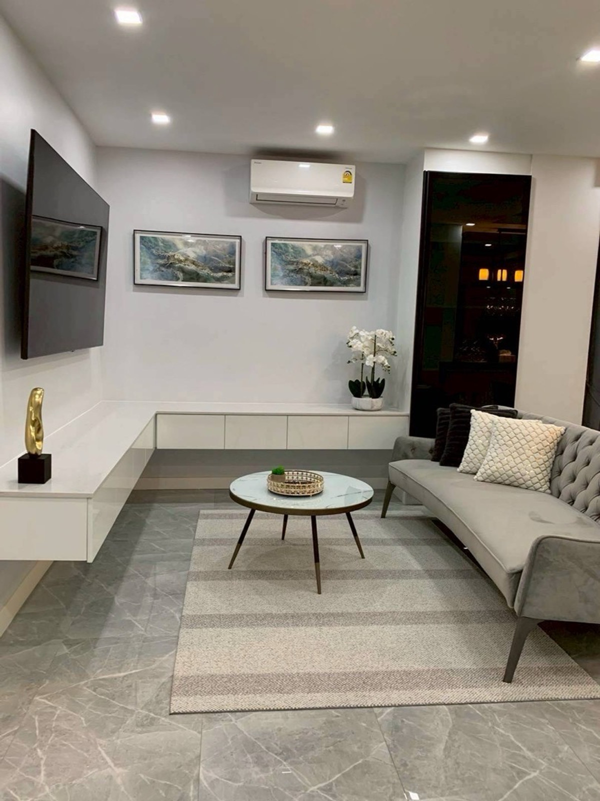 ขายบ้านพัทยา บางแสน ชลบุรี สัตหีบ : ขายบ้านเดี่ยวสุดหรู โครงการ Viewpoint village ขนาด 82.2 ตร.ว. พื้นที่ใช้สอย 240 ตร.ม. 5 ห้องนอน 5 ห้องน้ำ บิ้วอินทั้งหลัง มีสระว่ายน้ำในตัว ราคาพิเศษ 16,900,000 บาท