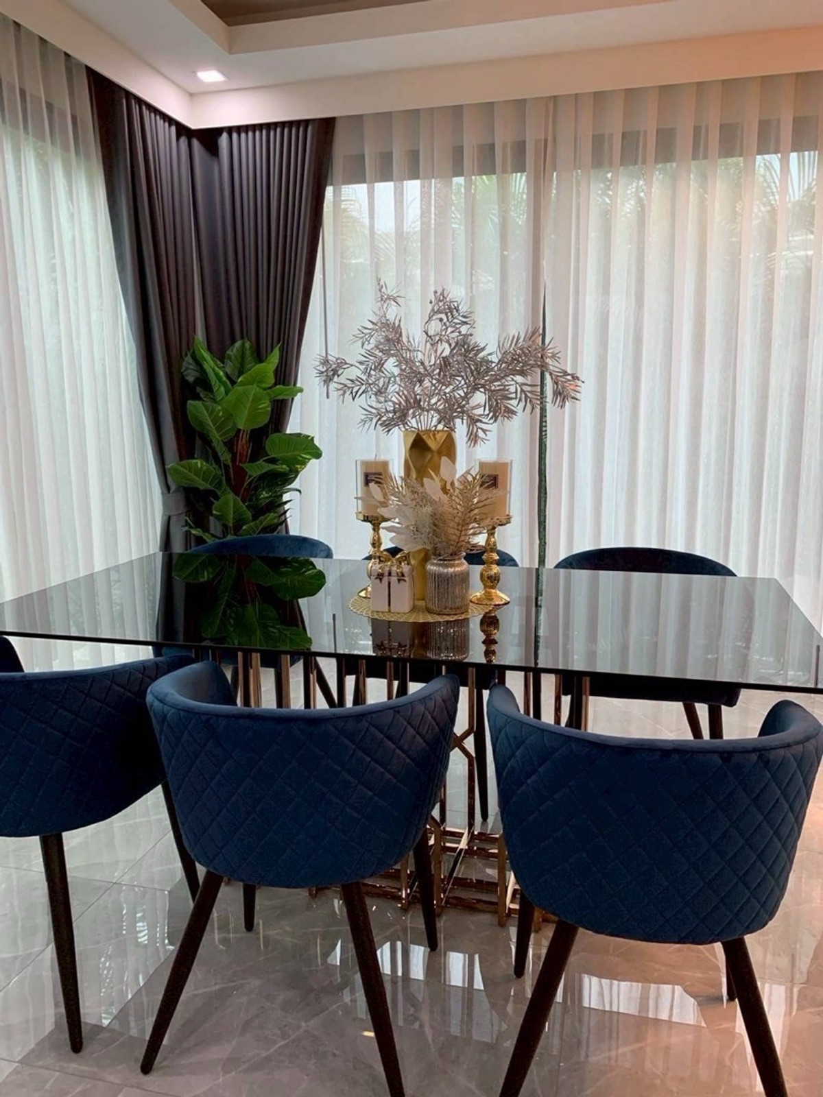 ขายบ้านพัทยา บางแสน ชลบุรี สัตหีบ : ขายบ้านเดี่ยวสุดหรู โครงการ Viewpoint village ขนาด 82.2 ตร.ว. พื้นที่ใช้สอย 240 ตร.ม. 5 ห้องนอน 5 ห้องน้ำ บิ้วอินทั้งหลัง มีสระว่ายน้ำในตัว ราคาพิเศษ 16,900,000 บาท