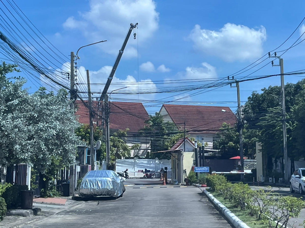 ทาวน์โฮม 2 ชั้น โครงการการ์เด้นสวีทดิ อินดี้โฮม (GARDEN SUITE THE INDYHOME) Loading...