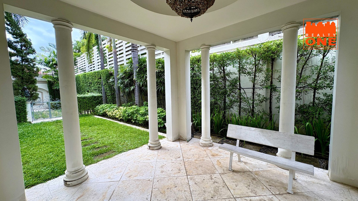 ขายบ้านเกษตร นวมินทร์ ลาดปลาเค้า : ขายบ้านพร้อมอยู่ Grand Crystal ติดถนนประดิษฐ์มนูธรรม เลียบทางด่วนเอกมัย-รามอินทรา เกษตร-นวมินทร์ นวลจันทร์