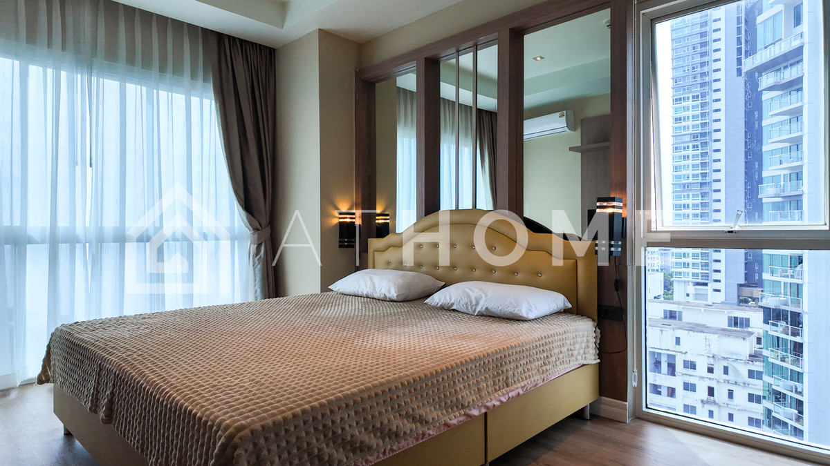 For SaleCondoPattaya, Bangsaen, Chonburi : Nam Talay Condominium, 1 bed 1 bath, sea view, foreign quota, for sale!
