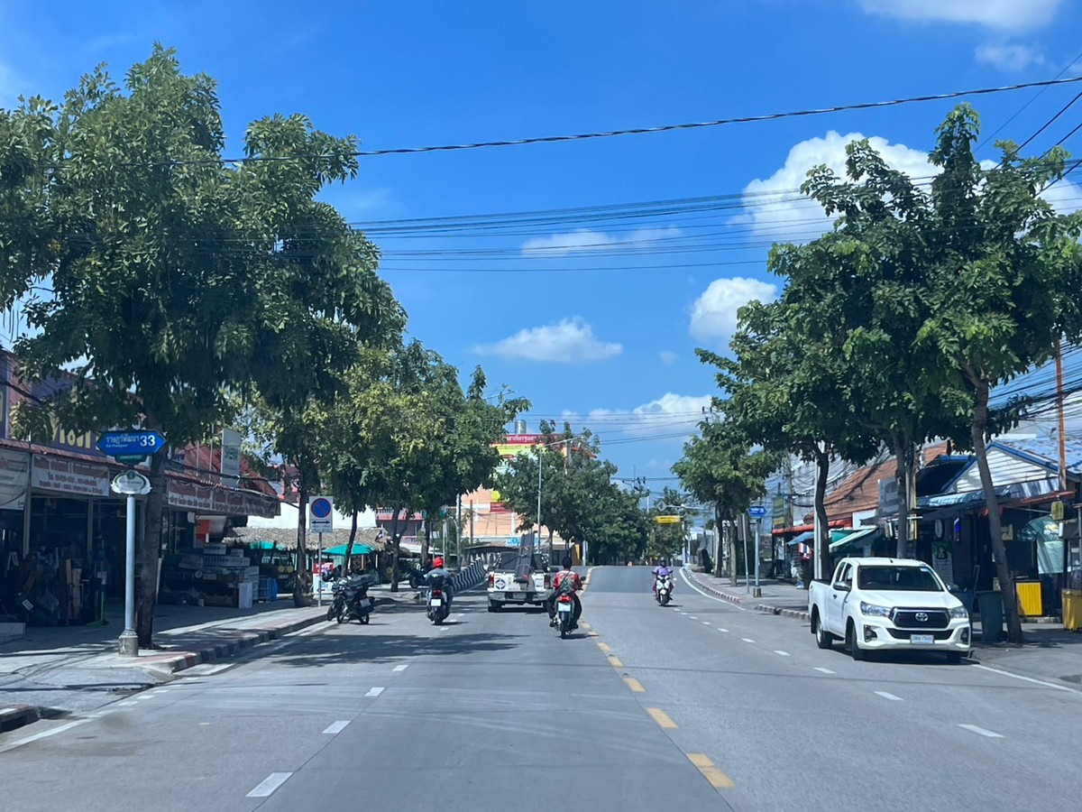 ทาวน์โฮม 2 ชั้น โครงการการ์เด้นสวีทดิ อินดี้โฮม (GARDEN SUITE THE INDYHOME) Loading...