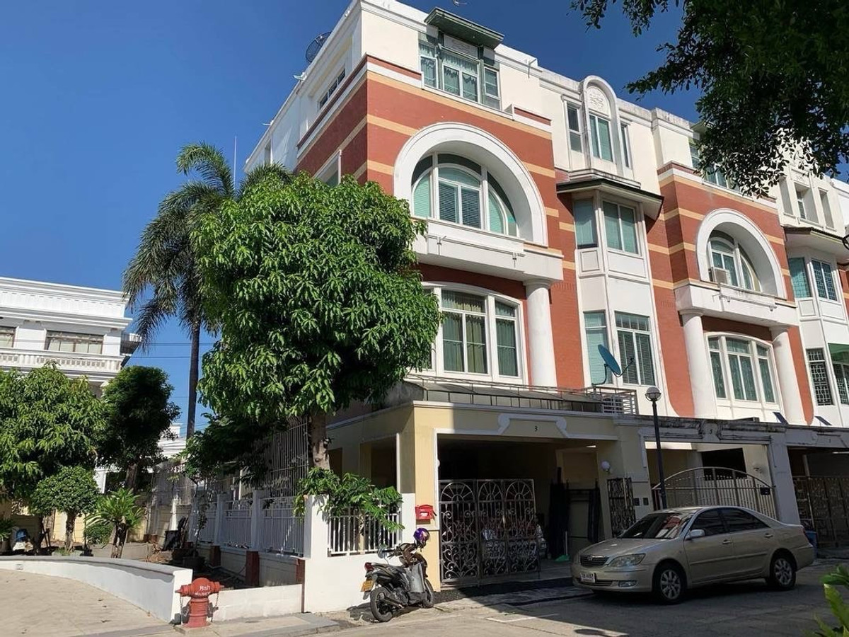 ให้เช่าทาวน์โฮมอ่อนนุช อุดมสุข : ให้เช่าทาวน์เฮ้าส์ 4 ชั้น หมู่บ้านรวิภา อุดมสุข 39/1 สุขุมวิท 103 2.8 กม จาก BTS อุดมสุข 