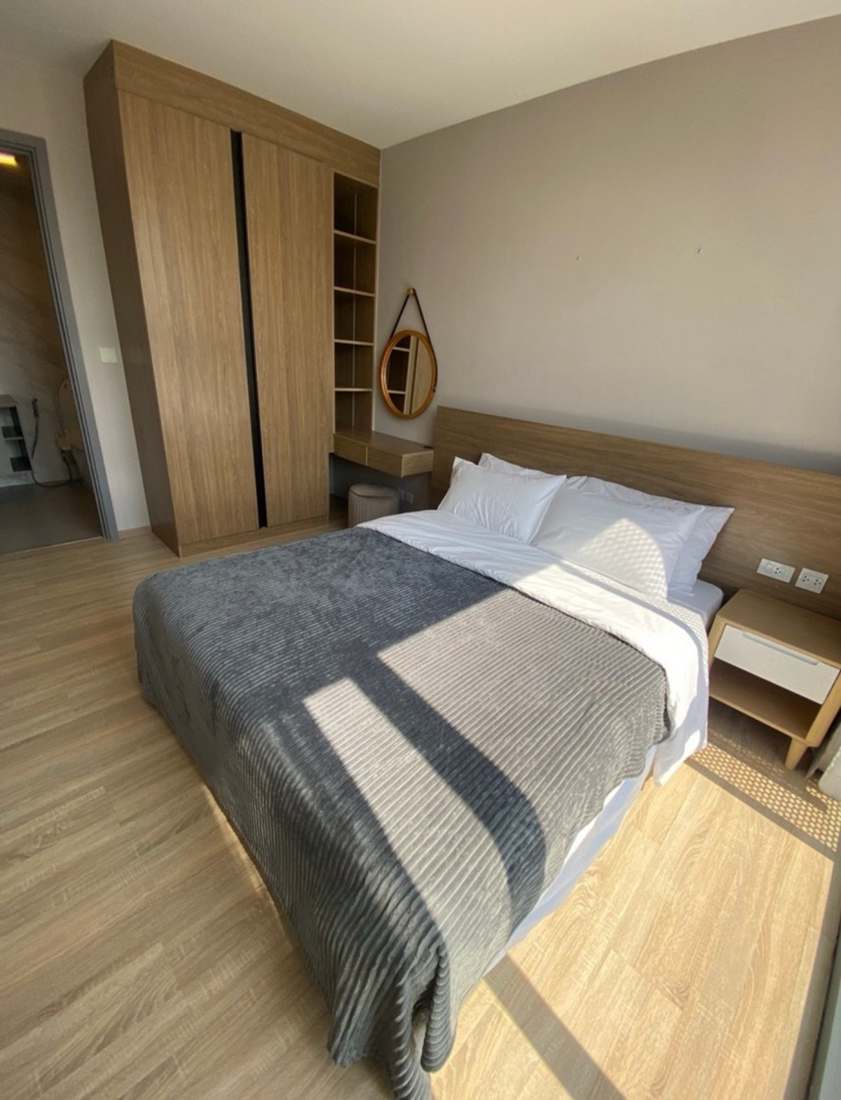 Taka Haus Loading...