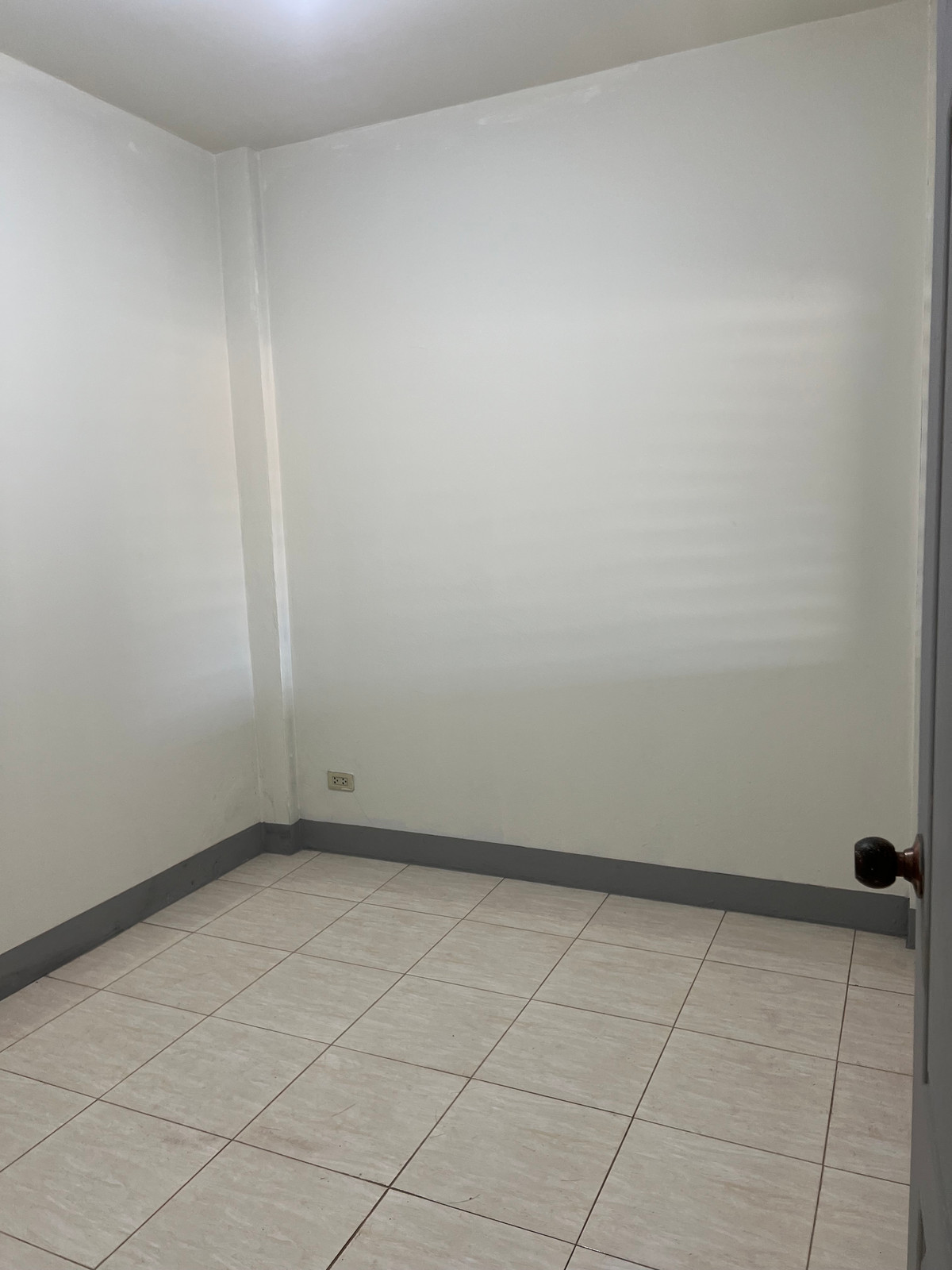 ขายอาคารพาณิชย์เชียงใหม่ : 92994 - ขายอาคารพาณิชย์ 1 ชั้น ติดถนนป่าเหมือด-พยากน้อย สันทราย เชียงใหม่