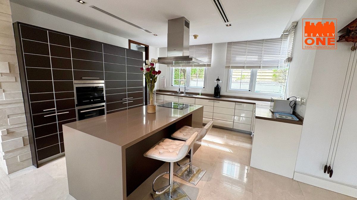 ขายบ้านเกษตร นวมินทร์ ลาดปลาเค้า : ขายบ้านพร้อมอยู่ Grand Crystal ติดถนนประดิษฐ์มนูธรรม เลียบทางด่วนเอกมัย-รามอินทรา เกษตร-นวมินทร์ นวลจันทร์