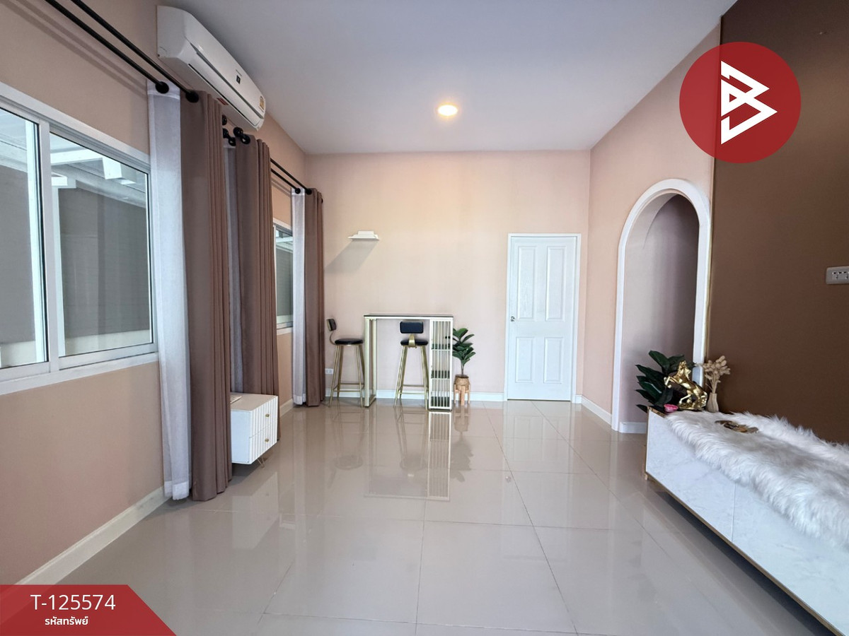 Semi-detached house for sale, Diya Valley Bowin Village, Sriracha, Chonburi. Loading...