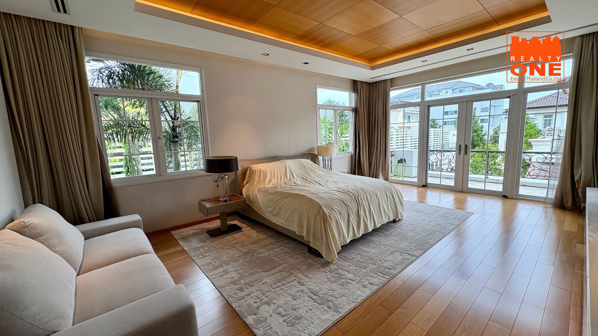 ขายบ้านเกษตร นวมินทร์ ลาดปลาเค้า : ขายบ้านพร้อมอยู่ Grand Crystal ติดถนนประดิษฐ์มนูธรรม เลียบทางด่วนเอกมัย-รามอินทรา เกษตร-นวมินทร์ นวลจันทร์