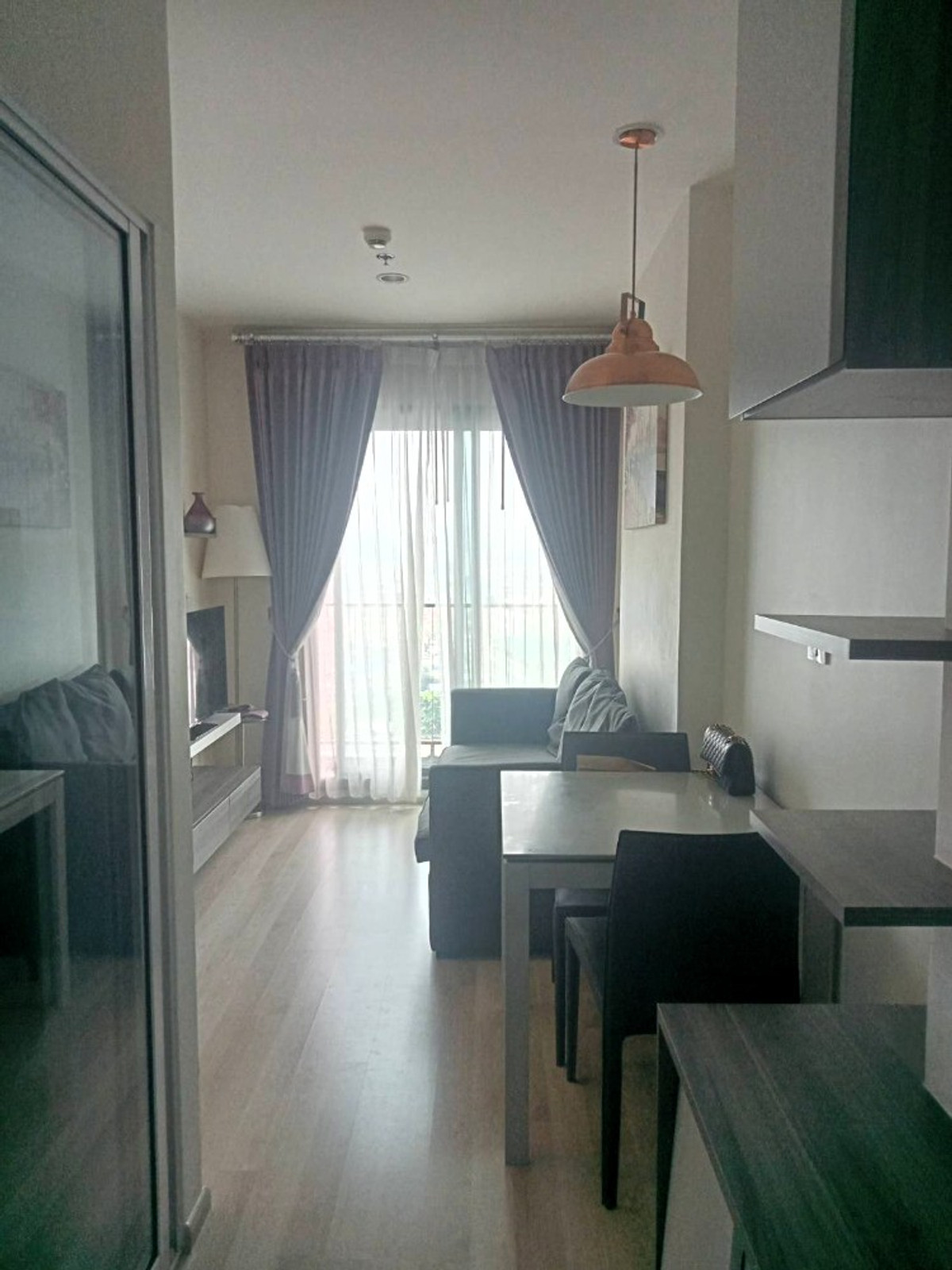 ขายคอนโดรัชดา ห้วยขวาง : Centric Huai Khwang Station / 1 Bedroom (SALE WITH TENANT), เซ็นทริค ห้วยขวาง สเตชั่น / 1 ห้องนอน (ขายพร้อมผู้เช่า) TARN017