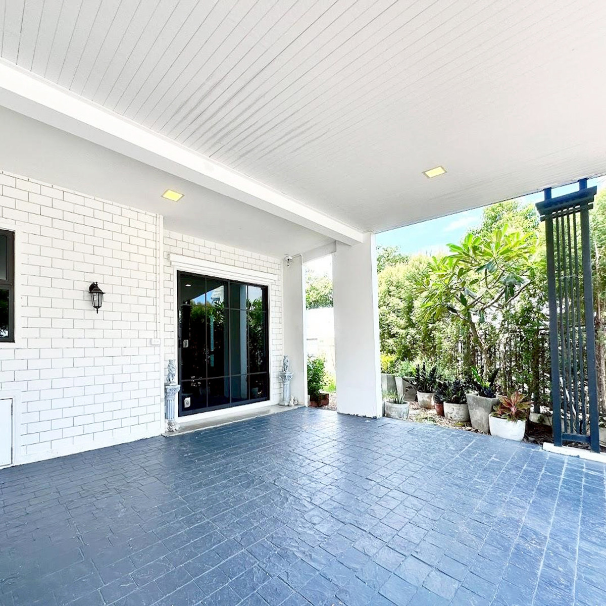 ขายทาวน์โฮม 2 ชั้น  40 ตร.ว ม.พฤกษาวิลล์ พหลโยธิน–รามอินทรา หลังมุม ใหญ่สุดในโครงการ build-in แต่งหรูพร้อมอยู่ Loading...