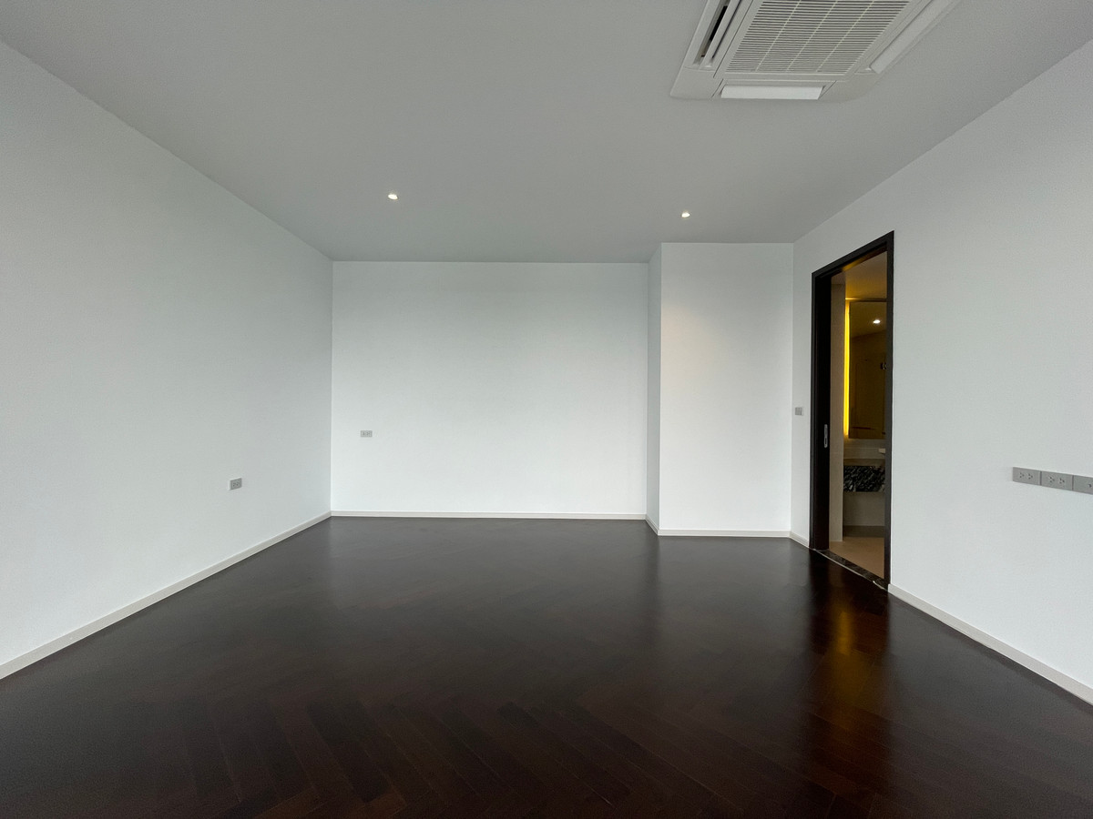 ขายบ้านเลียบทางด่วนรามอินทรา :  ขายบ้านเดี่ยวหรู Azure – CIRA Residences “The Pinnacle of Timeless Luxury Living บน ทำเลทองเลียบด่วน เอกมัย-รามอินทรา”สัมผัสชีวิตเหนือระดับกับ “ Azure” บ้านเดี่ยว 3.5 ชั้น ภายใต้แนวคิด “Resonate Life-Utmost”