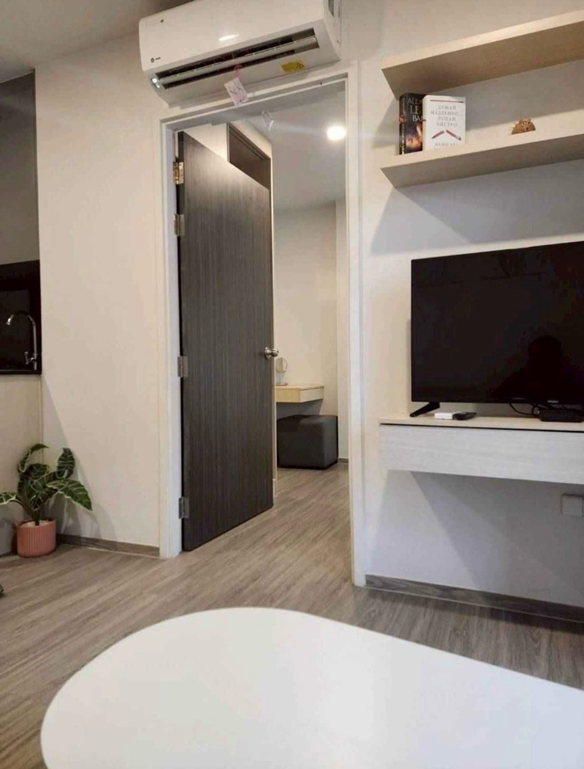 Condo for sale Douche Lasalle BTS-Bearing Bangna Free‼️ Electrical appliances Fully furnished Loading...