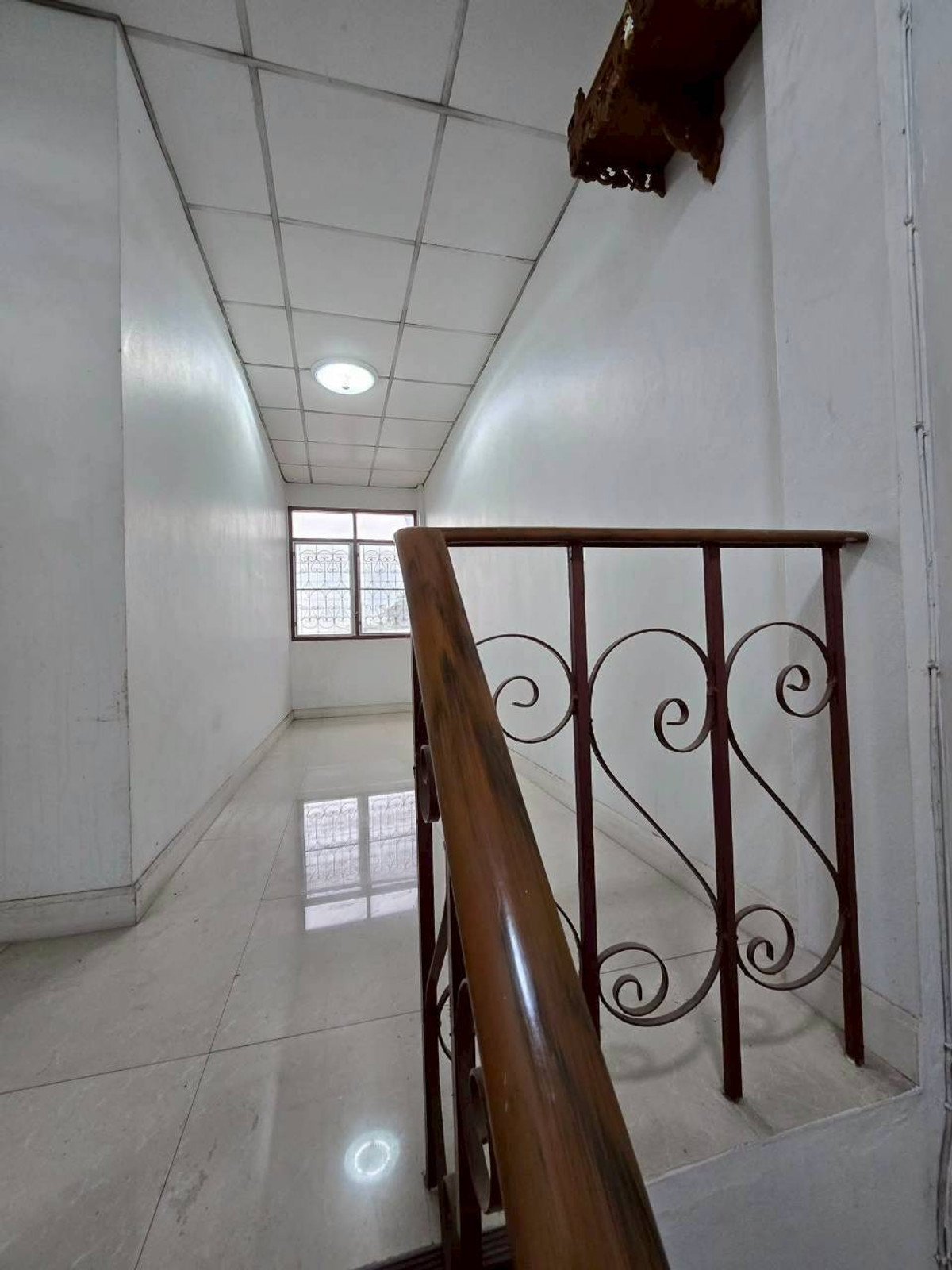 ขายทาวน์โฮมปิ่นเกล้า จรัญสนิทวงศ์ : 94902 - ขายทาวน์เฮ้าส์ทำเลดี 3 ชั้น 21ตร.วา ซ.ศิริไพลิน จรัญสนิทวงศ์ 75 (แยก 19) หลัง สน.นครบาลบางพลัดใกล้ รพ.ยันฮี