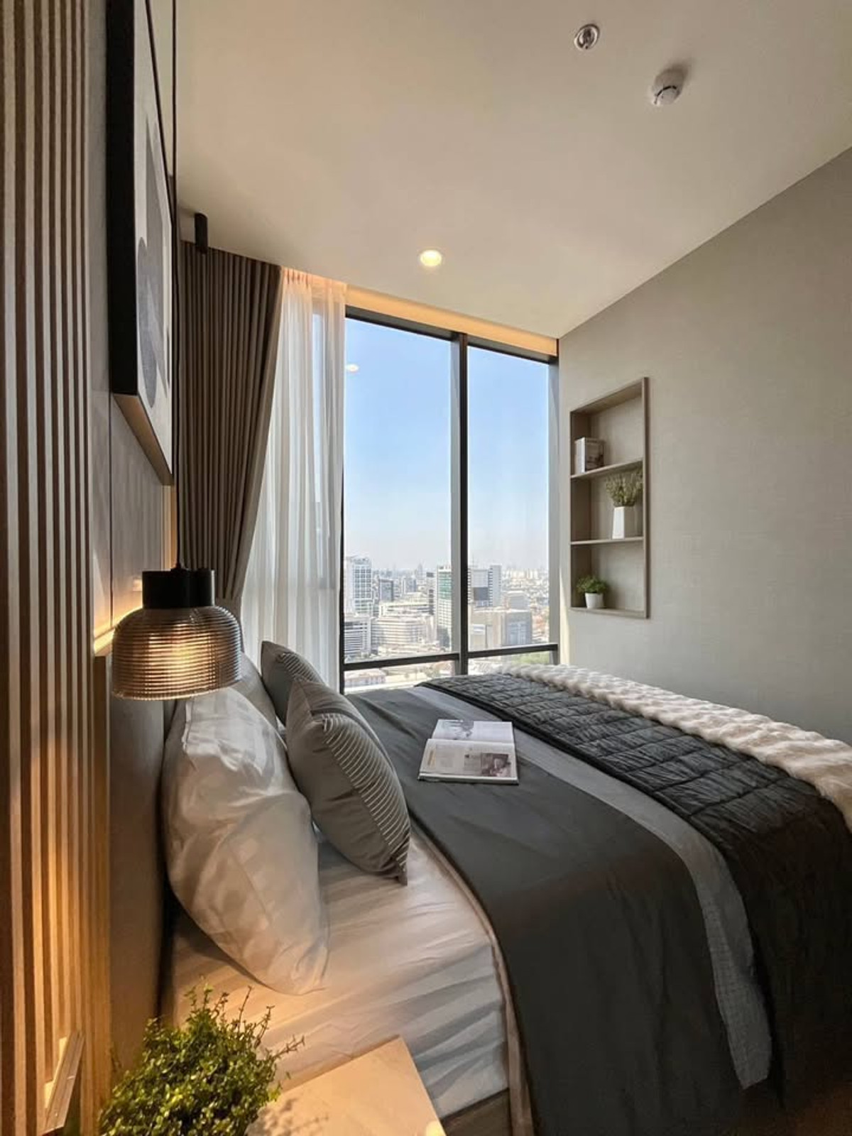 +++เช่าด่วน THE EXTRO Phayathai - rangnam** 1 ห้องนอน 1 ห้องน้ำ ขนาด 33 ตรม. แต่งครบพร้อมอยู่+++ Loading...