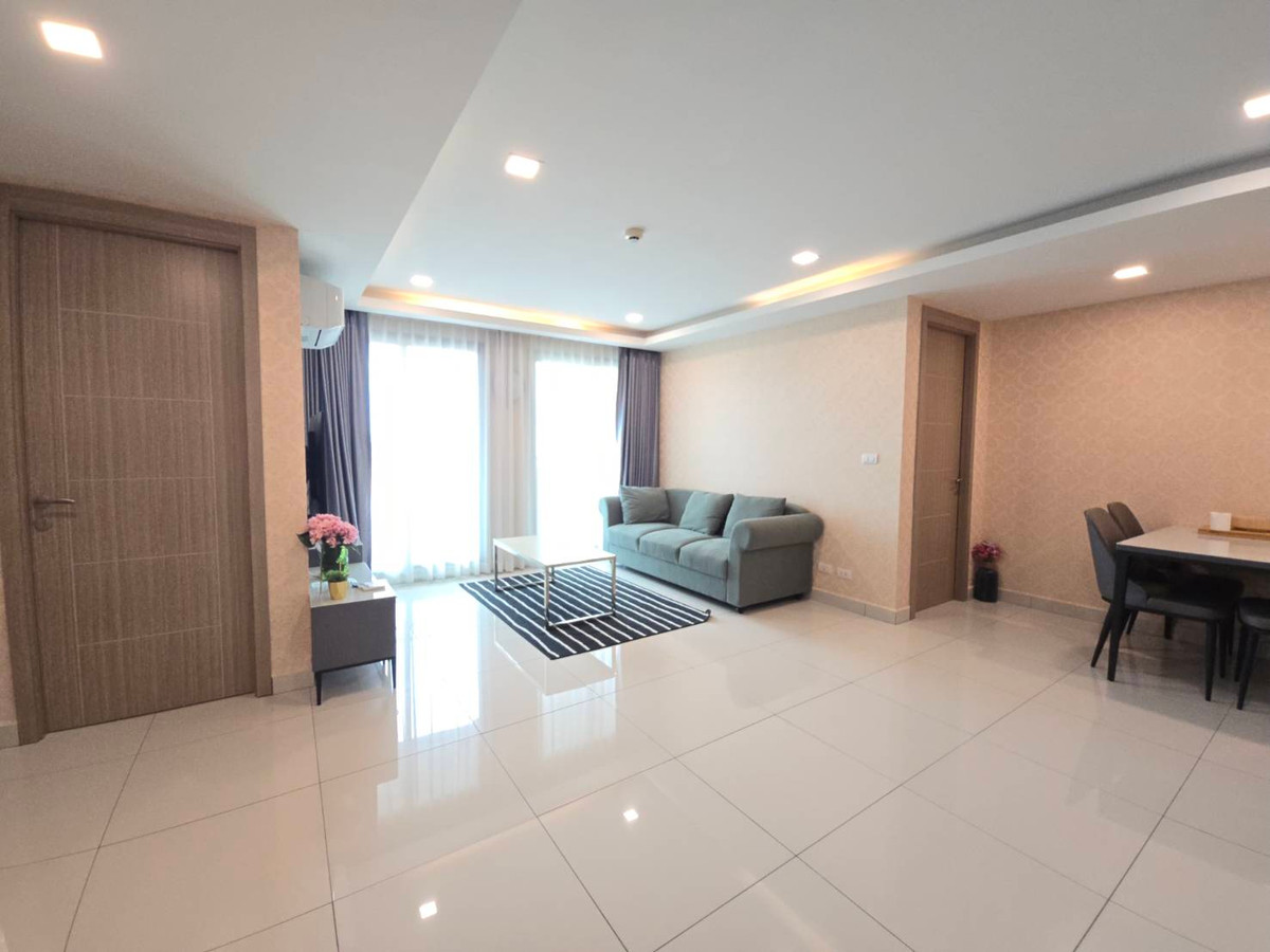 For SaleCondoPattaya, Bangsaen, Chonburi : ✨Urgent Sale! Arcadia Continental 2-Bedroom Condo with Pool View, Only 3.35 Million Baht✨