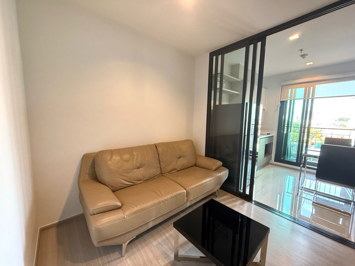 Condo for rent: Life Sathorn Sierra, beautifully decorated* ready to move in.(travel to Sathorn in 5 minutes Next to BTS Talat Phlu 150 m)***Not accepting agentsBTS Talat Phlu 150 meters**1Bed room, size 33 sq m, rental price 15,000 baht**1 Loading...