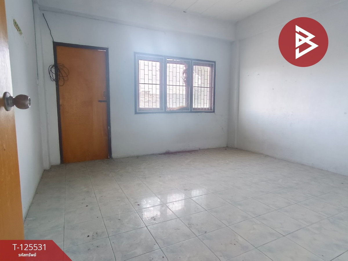 ขายอาคารพาณิชย์ 3 ชั้น เนื้อที่ 20.1 ตร.วา คลัง นครศรีธรรมราช Loading...