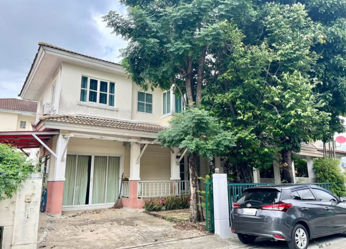 For RentHouseNonthaburi, Bang Yai, Bangbuathong : Single house for rent near the lake. Chollada Village, Wat Lat Pladuk, near Central Westgate.