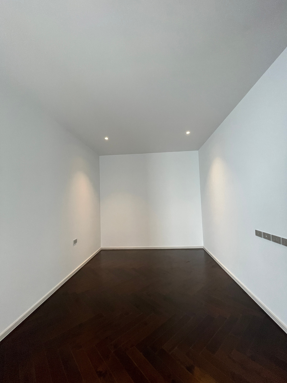 ขายบ้านเลียบทางด่วนรามอินทรา :  ขายบ้านเดี่ยวหรู Azure – CIRA Residences “The Pinnacle of Timeless Luxury Living บน ทำเลทองเลียบด่วน เอกมัย-รามอินทรา”สัมผัสชีวิตเหนือระดับกับ “ Azure” บ้านเดี่ยว 3.5 ชั้น ภายใต้แนวคิด “Resonate Life-Utmost”