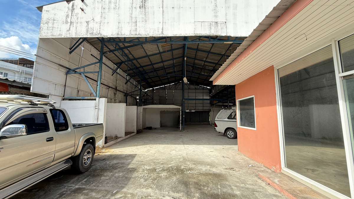 ให้เช่า โกดังพร้อมสำนักงาน 400 ตร.ม. 💥 ใกล้เซ็นทรัลอีสต์วิลล์ เลียบด่วนรามอินทรา นาคนิวาส ลาดพร้าว ใกล้ทางด่วน 📍 เหมาะเป็นศูนย์กระจายสินค้า คลังเก็บสินค้า สต๊อกสินค้า สตูดิโอ สำนักงาน สโตร์ ธุรกิจออนไลน์ ธุรกิจขนส่ง ธุรกิจอีคอมเมิร์ซ ธุรกิจจัดงานอีเว้นท Loading...