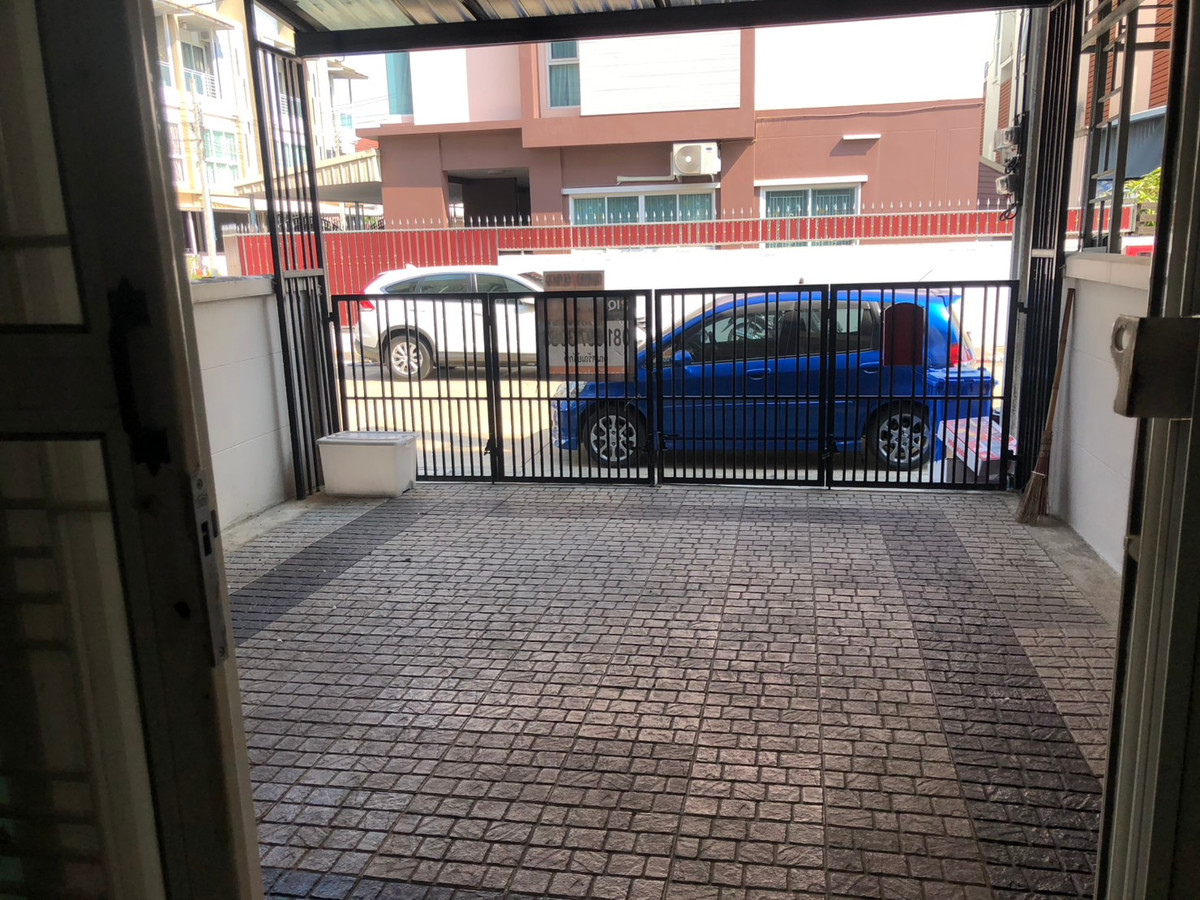 ขาย ทาวน์โฮม 3 ชั้น เดอะเพลส บาย อชิชา พุทธบูชา 32 บ้านสวย พร้อมอยู่ บรรยากาศบ้านเดี่ยว ทุ่งครุ กทม ใกล้เทคโนบางมด Loading...