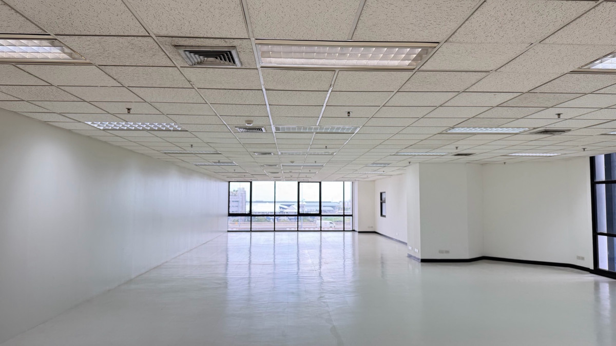 ให้เช่าสำนักงานบางนา แบริ่ง ลาซาล : ให้เช่าสำนักงานออฟฟิศ ทำเลทอง บางนา กม.6 อาคาร Interlink Tower – ชั้น 7 | พื้นที่ 211 ตร.ม. | พร้อมเข้าใช้งาน