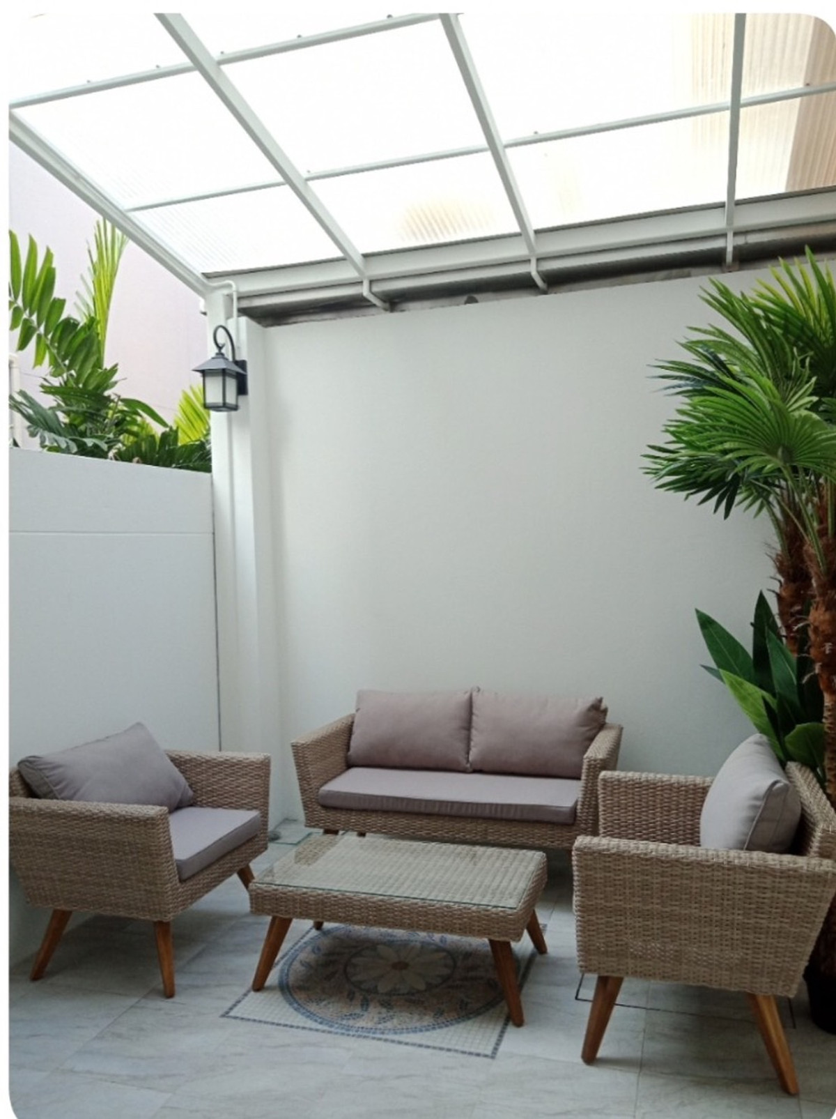 M1421 ให้เช่า ทาวน์โฮม 3 ชั้น ดิ เอ็กซ์คลูซีฟ วงแหวน–รามอินทรา Loading...