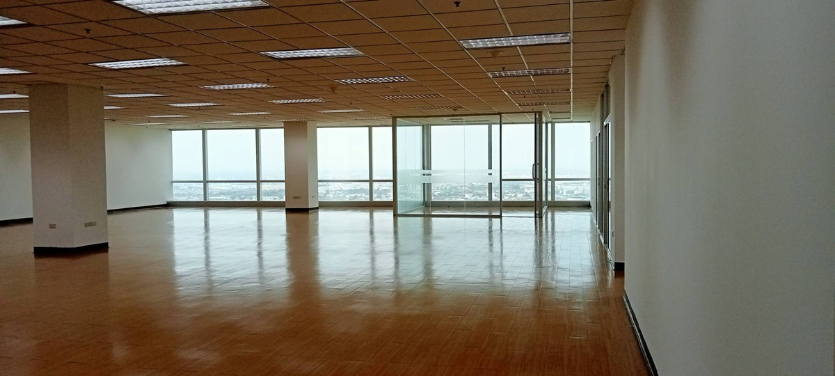 For RentOfficeChaengwatana, Muangthong : 94687 - Rare to find, office space for rent, 27th floor, premium view @ Jasmine International Building, Chaengwattana, 433 sq m. Fully Partitioned.