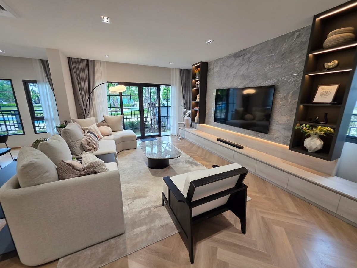 🏡 For Rent: TWP600 Centro Bangna** very nice and good conditions. Loading...