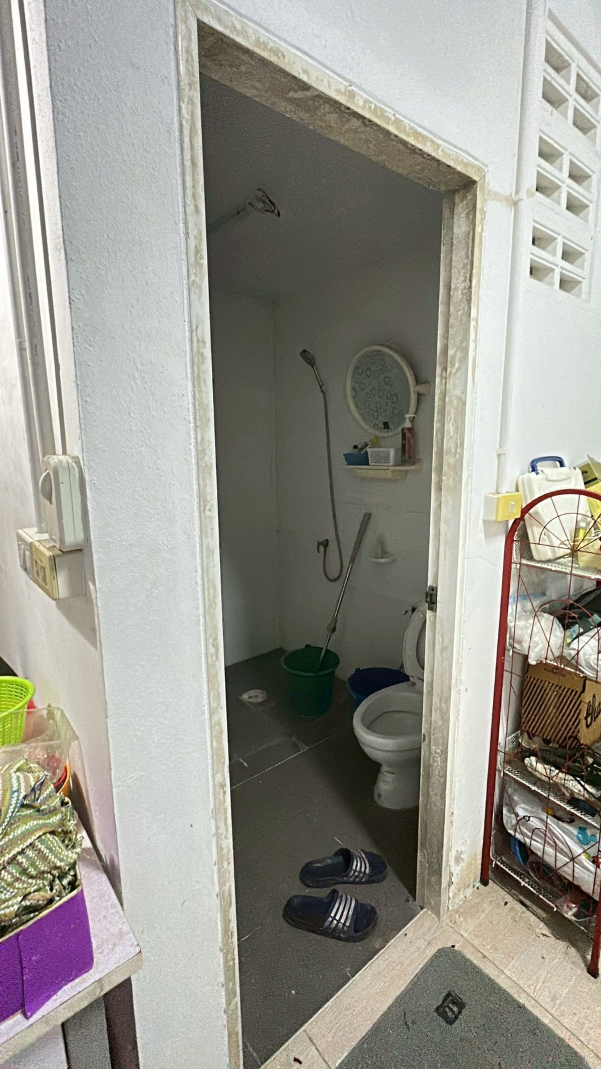 ขายบ้านพัทยา บางแสน ชลบุรี สัตหีบ : 94893 - ขายบ้านเดี่ยว ชั้นเดียว 58 ตรว. หมู่บ้านนาราวิล (Naraville) ทำเลดี ใกล้นิคมอมตะนคร พานทอง ชลบุรี