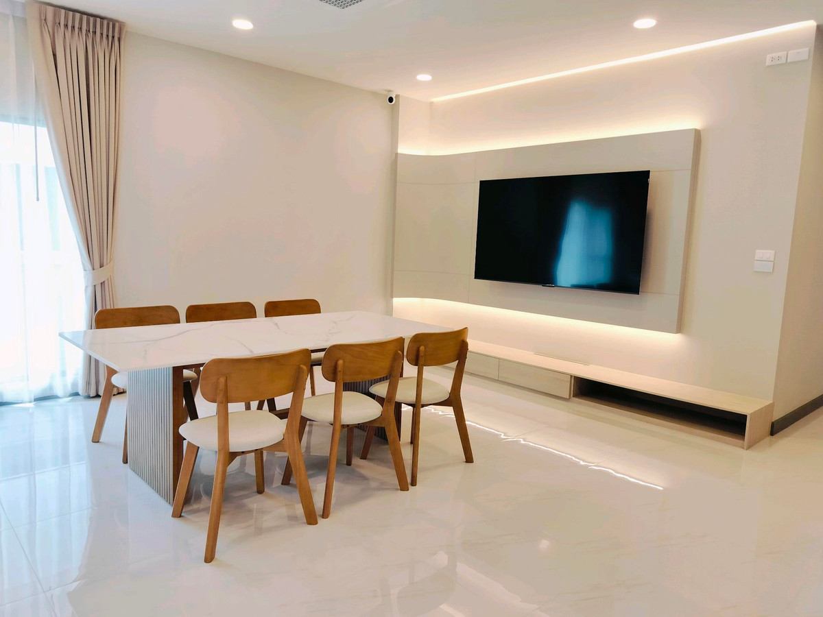 ให้เช่าบ้านบางนา แบริ่ง ลาซาล : บ้านใหม่ให้เช่า เดอะ ซิตี้ บางนา 4 ห้องนอน 5 ห้องน้ำ พร้อมอยู่Tel: 083-966-3665