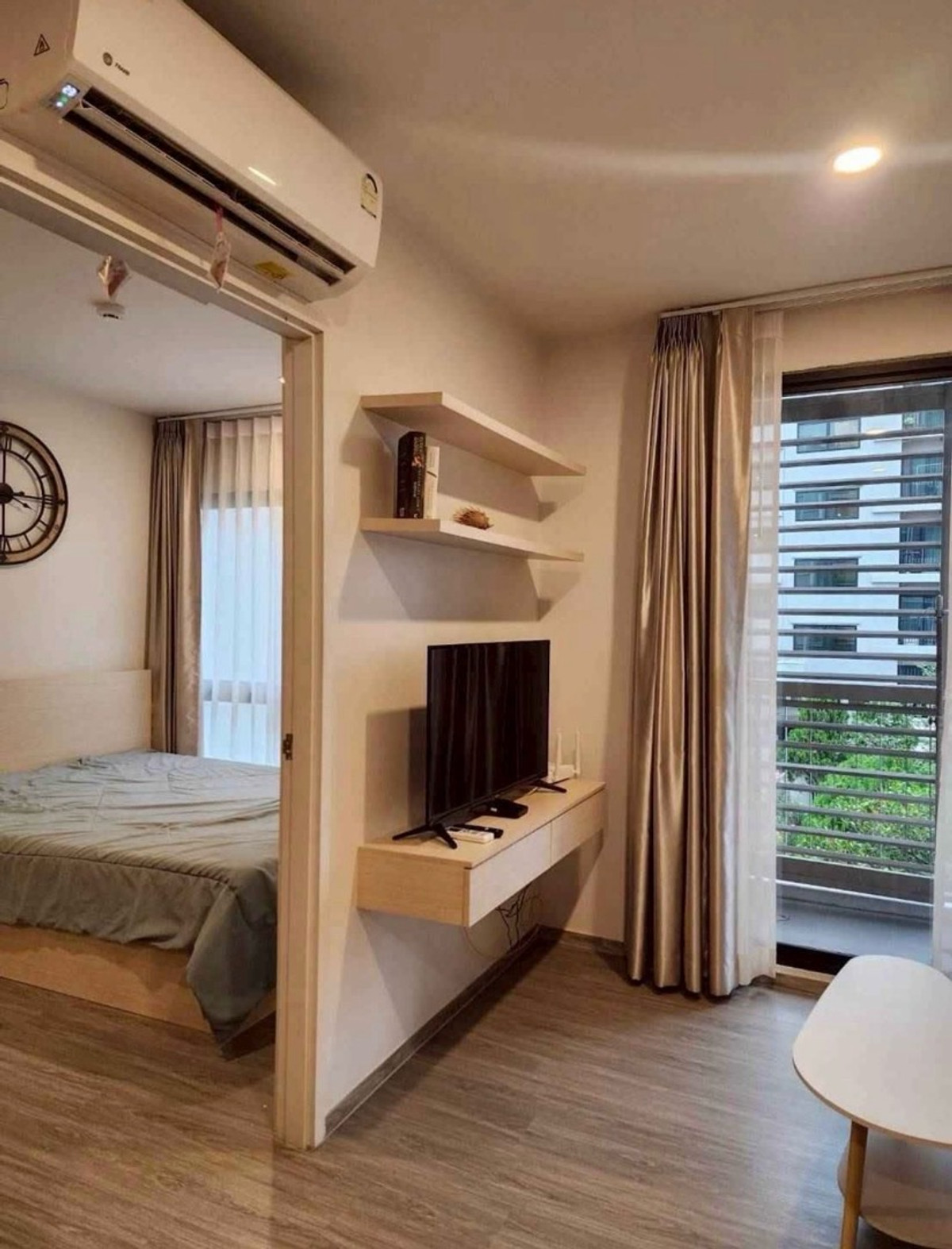 Condo for sale Douche Lasalle BTS-Bearing Bangna Free‼️ Electrical appliances Fully furnished Loading...