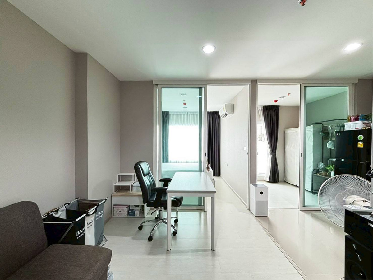 For SaleCondoSamut Prakan,Samrong : Selling below appraised price, Aspire Erawan Tower B (Aspire Erawan Tower B), river view, next to BTS Chang Erawan Station, Samut Prakan.