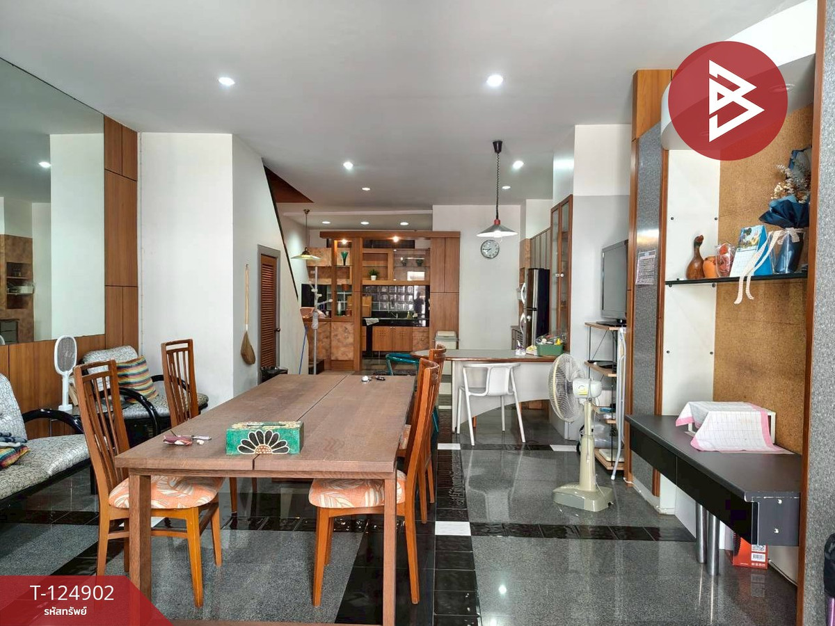 ขายทาวน์เฮ้าส์ 3 ชั้น ซ.ถาวรวิลล่า1 เนื้อที่ 27.5 ตร.วา บางเขน กรุงเทพมหานคร Loading...