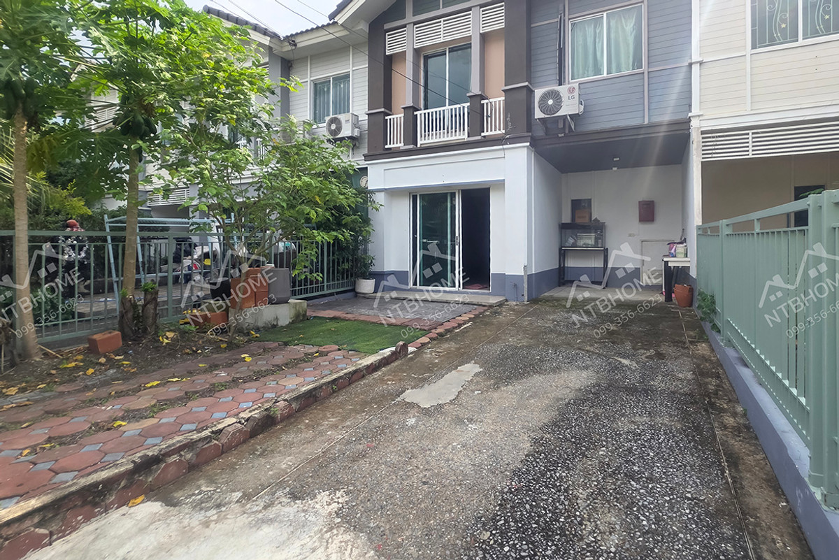 Pruksa Ville 28 Wongwaen – Rattanathibet, good location near Central Westgate. Loading...