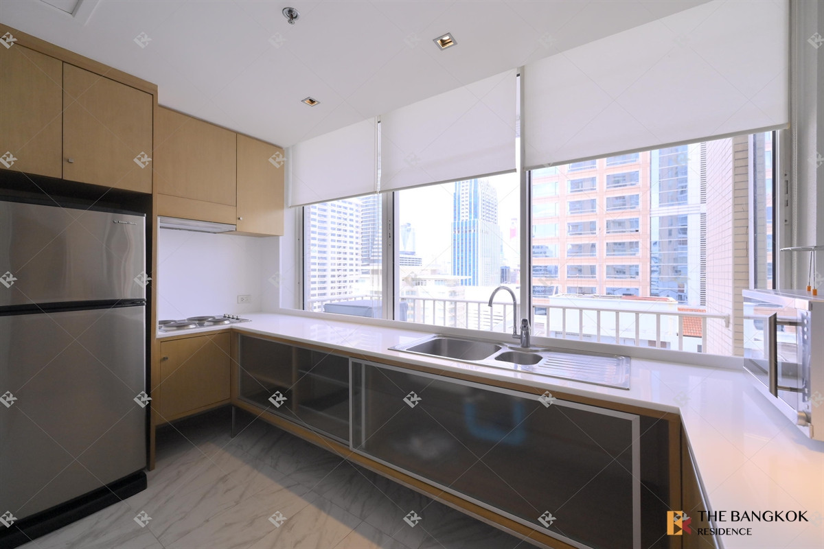 For RentCondoWitthayu, Chidlom, Langsuan, Ploenchit :   Langsuan Ville 💫 Expansive Residence Offering True Private Living 🌳 Near BTS Ratchadamri   