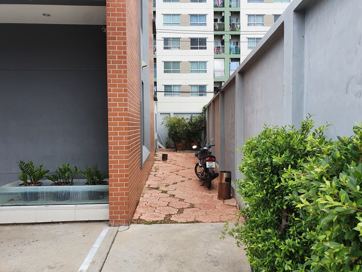 Home Office 4 floors, Nawamin 36_ 65 sq m, usable area 545 sq m. Loading...