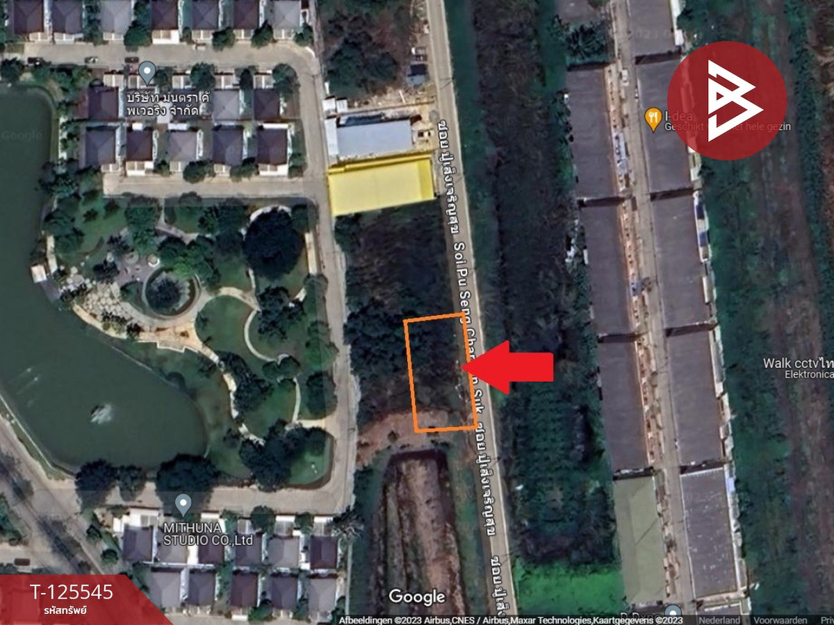 Empty land for sale Soi Pu Seng Charoensuk, area 141 square meters, Bang Kruai, Nonthaburi Province, next to the road on 2 sides, next to the village, good location. Loading...