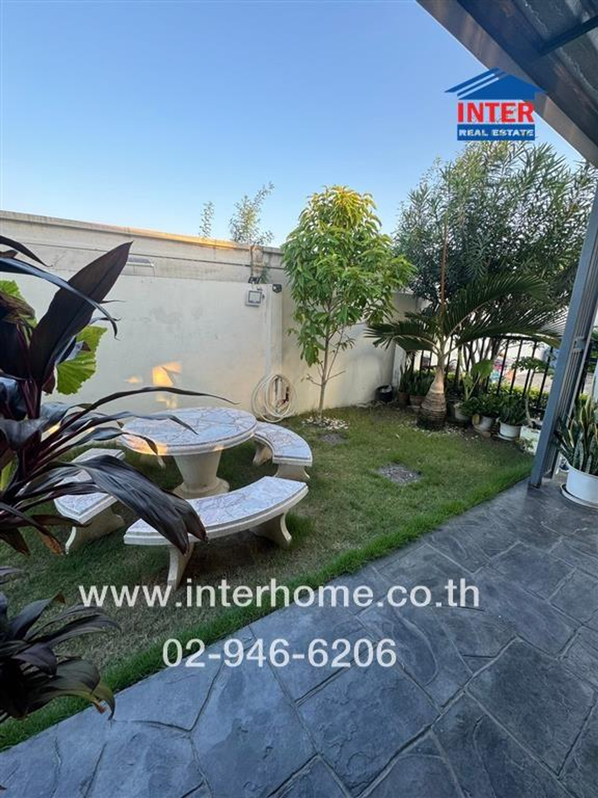 ทาวน์เฮ้าส์ 2 ชั้น 32.3 ตร.ว. หมู่บ้านไลโอบลิสซ์ กาญจนาภิเษก-กันตนา ซอยกันตนา ถนนกาญจนาภิเษก ถนนรัตนาธิเบศร์ บางใหญ่ นนทบุรี Loading...