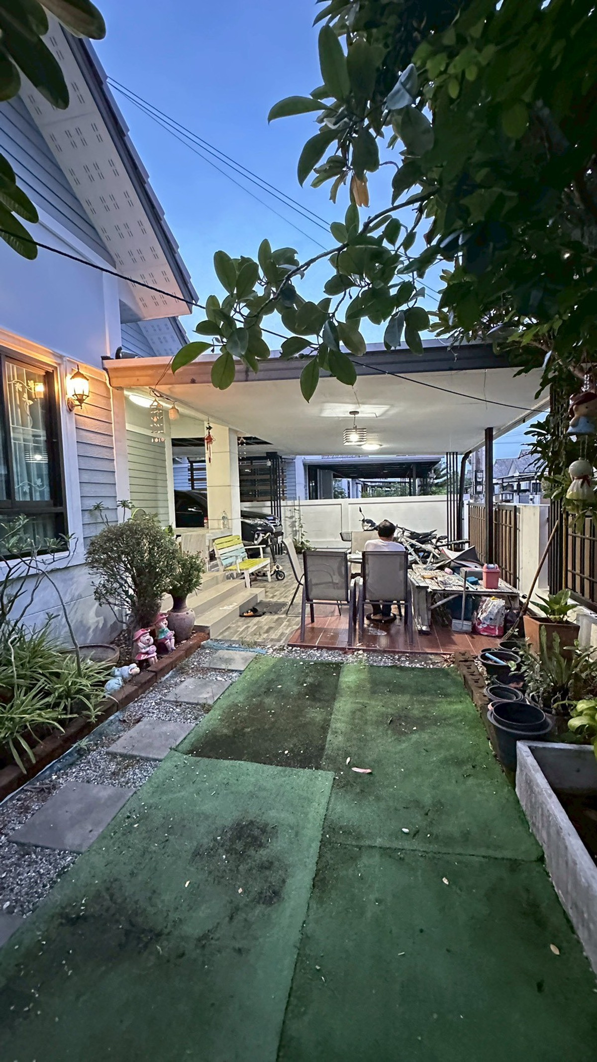 ขายบ้านพัทยา บางแสน ชลบุรี สัตหีบ : 94893 - ขายบ้านเดี่ยว ชั้นเดียว 58 ตรว. หมู่บ้านนาราวิล (Naraville) ทำเลดี ใกล้นิคมอมตะนคร พานทอง ชลบุรี