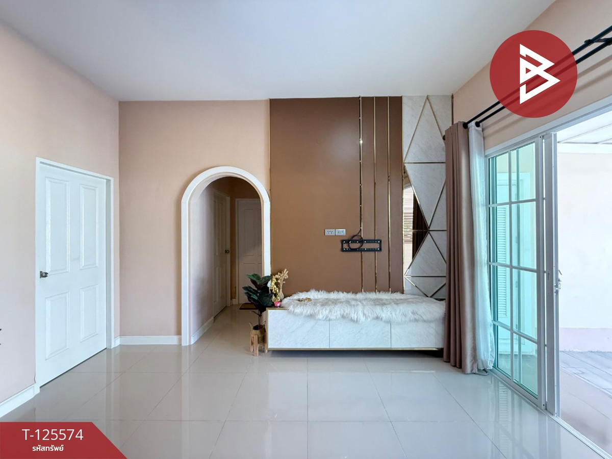 Semi-detached house for sale, Diya Valley Bowin Village, Sriracha, Chonburi. Loading...