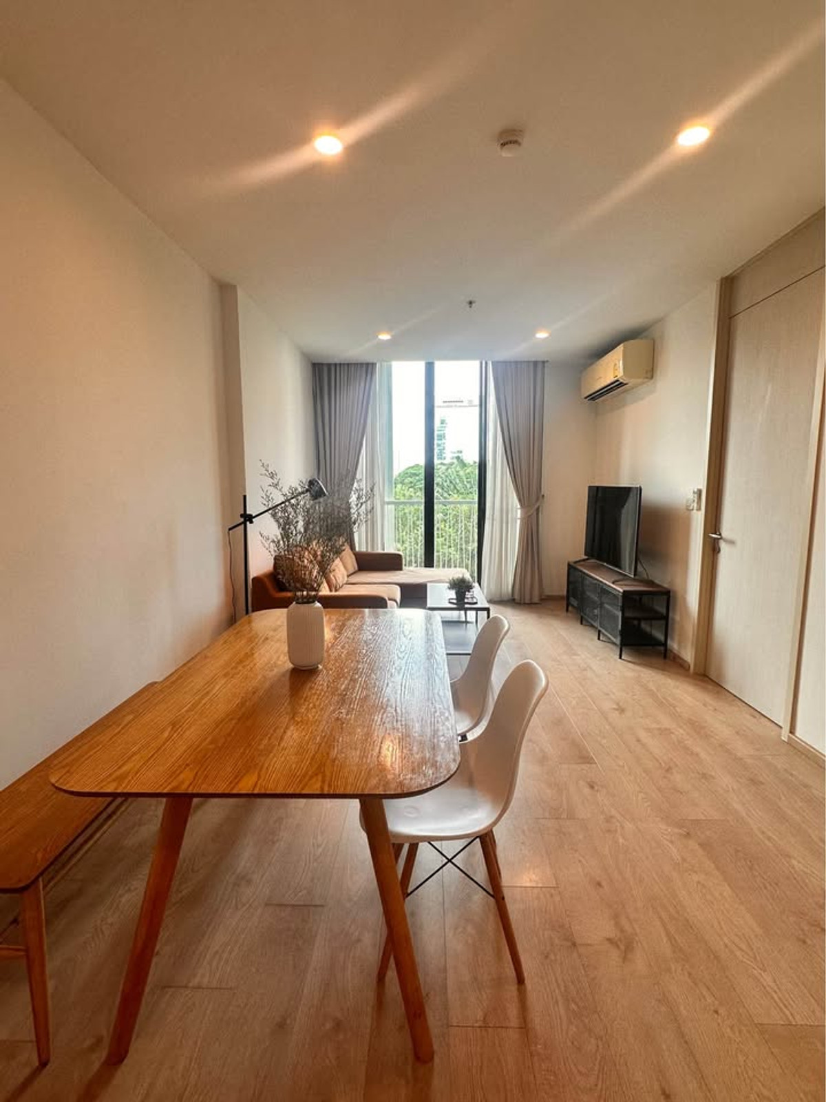 ให้เช่า Noble Recole 2 ห้องนอน 2 ห้องน้ำ 68 ตร.ม. 55,000 บาท Loading...