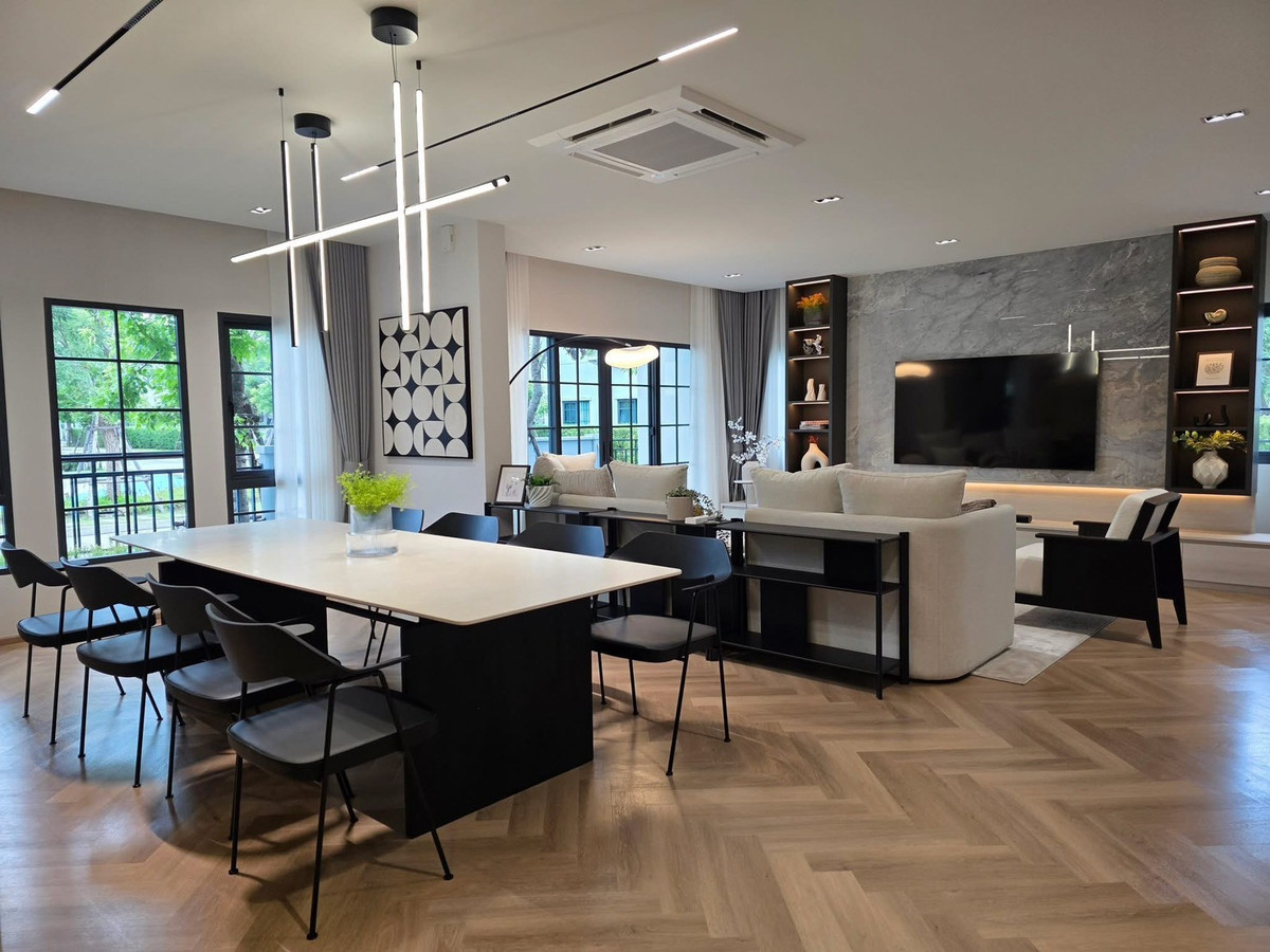 🏡 For Rent: TWP600 Centro Bangna** very nice and good conditions. Loading...