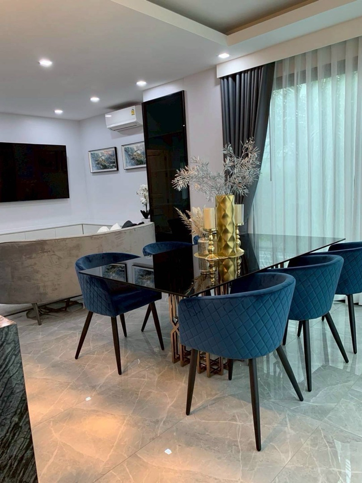 ขายบ้านพัทยา บางแสน ชลบุรี สัตหีบ : ขายบ้านเดี่ยวสุดหรู โครงการ Viewpoint village ขนาด 82.2 ตร.ว. พื้นที่ใช้สอย 240 ตร.ม. 5 ห้องนอน 5 ห้องน้ำ บิ้วอินทั้งหลัง มีสระว่ายน้ำในตัว ราคาพิเศษ 16,900,000 บาท
