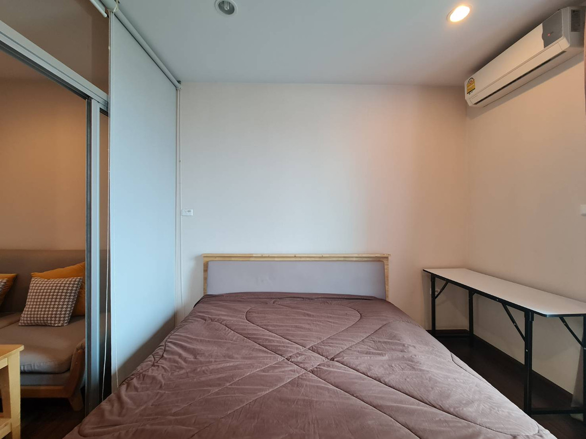 For Rent SUPALAI LITE Sathorn - Charoenrat 1 Bed with furniture, special price Loading...