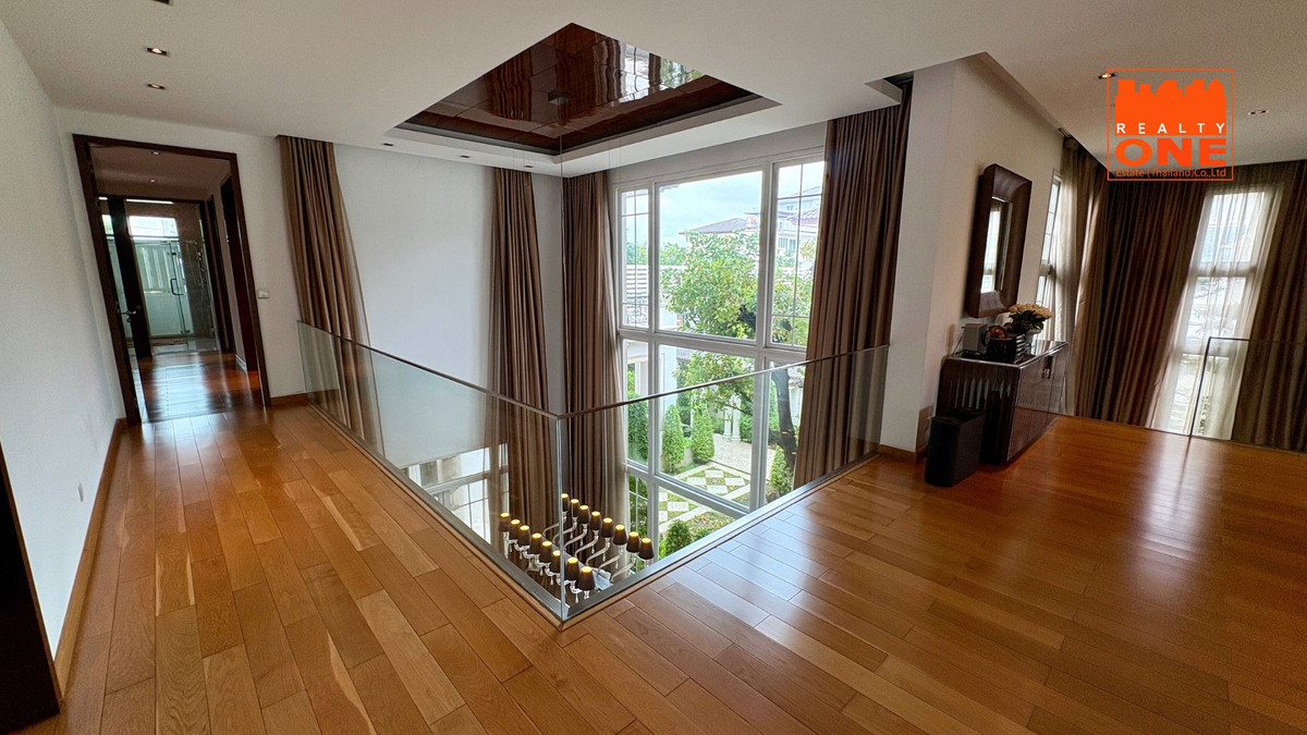 ขายบ้านเกษตร นวมินทร์ ลาดปลาเค้า : ขายบ้านพร้อมอยู่ Grand Crystal ติดถนนประดิษฐ์มนูธรรม เลียบทางด่วนเอกมัย-รามอินทรา เกษตร-นวมินทร์ นวลจันทร์