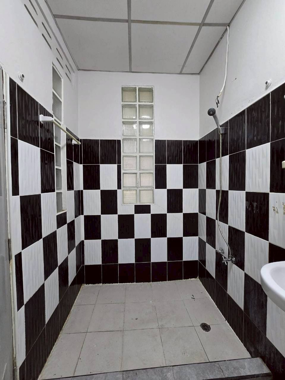 ขายทาวน์โฮมปิ่นเกล้า จรัญสนิทวงศ์ : 94902 - ขายทาวน์เฮ้าส์ทำเลดี 3 ชั้น 21ตร.วา ซ.ศิริไพลิน จรัญสนิทวงศ์ 75 (แยก 19) หลัง สน.นครบาลบางพลัดใกล้ รพ.ยันฮี